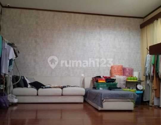 Rumah 2,5 Lantai Minimalis Modern di Resor Dago Pakar Bandung