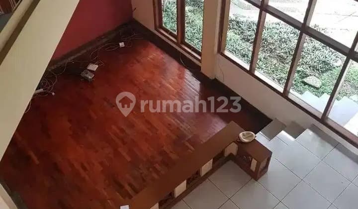 Rumah 2 Lantai Strategis Pinggir Jalan Daerah Sarijadi Bandung