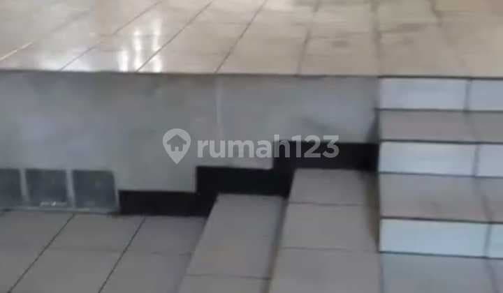 Rumah Strategis Pinggir Jalan Utama di Mainroad Perintis Bandung