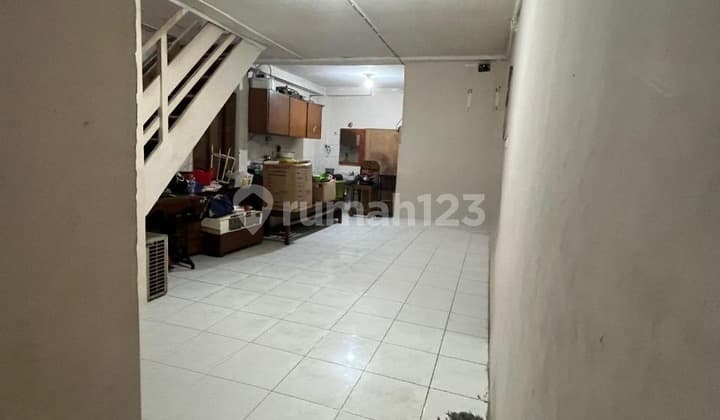 House at Jalan Kartini 3, Sawah Besar, Central Jakarta