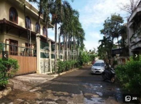 Rumah 2 Lantai di Taman Kebon Jeruk, Jakarta Barat