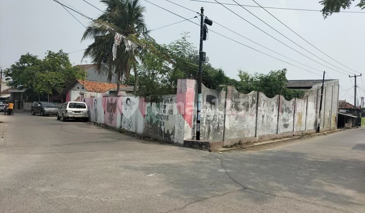 Gudang Jl. Jati Baru di Karawang, Jawa Barat