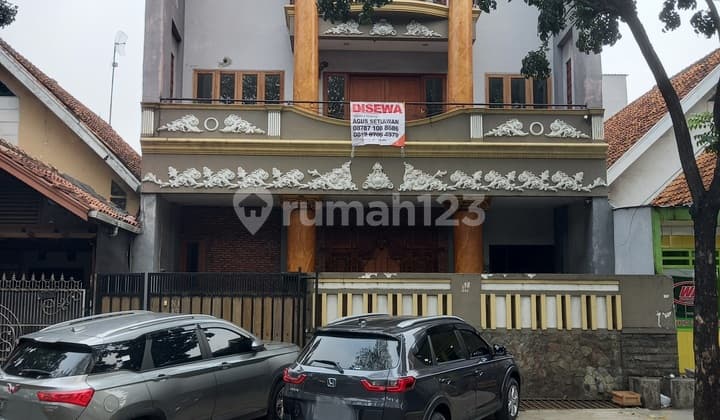 Ruang Usaha 3 Lantai & Rooftop Bagus Boulevard Graha Raya