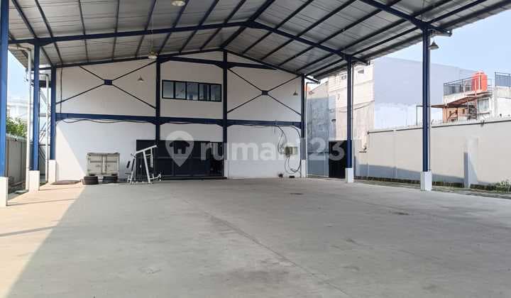 Gudang dan Perkantoran 5 Lantai Lt 2.826 m2 Lb 2.50 m2 Kebayoran Lama Jakarta Selatan