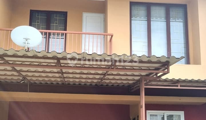 Affordable 2-Story Ready-to-Live Home, 98 m2 Land, Fiera Graha Raya Cluster