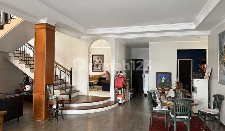 Rumah 2 LT Luxury LT 612 M2 LB 450 M2 Kemang Jakarta Selatan