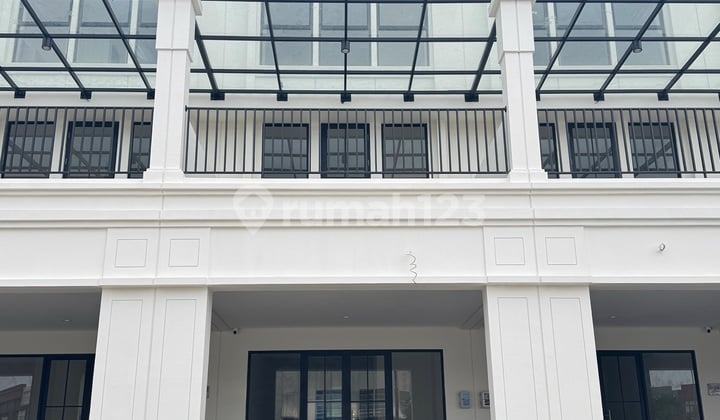 Ruko Baru The Hudson Hadap Jalan Raya di Gading Serpong