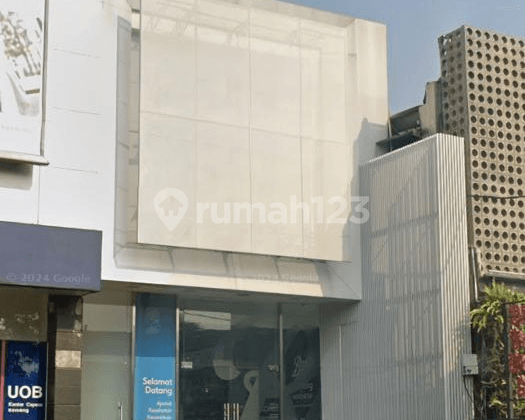 For Rent Stand Alone Building Kemang Raya Size 446sqm 2 Floors Busy Area Main Road in South Jakarta