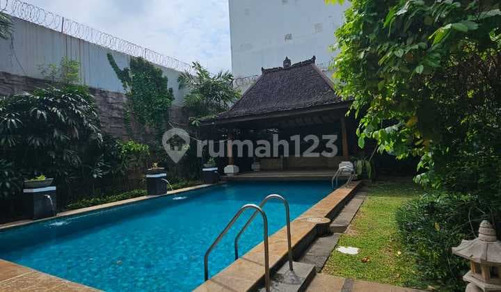 Disewakan Rumah Jln Opal , Permata Hijau Uk 562 sqm 6bedrooms at Kebayoran Lama, Jaksel