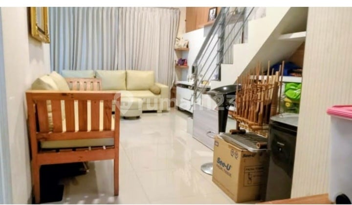 Manyar Rumah Minimalis 2Lantai Bagus Terawat Siap Huni Bagus Jarang.ada