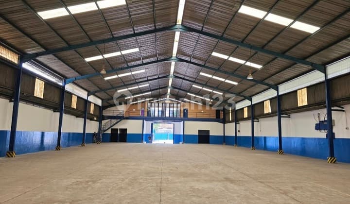 Gudang Cengkareng Rapi Siap Huni