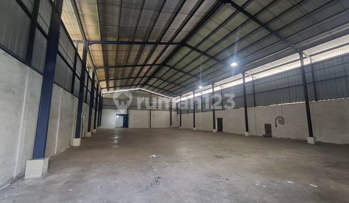 Neat Poultry Warehouse