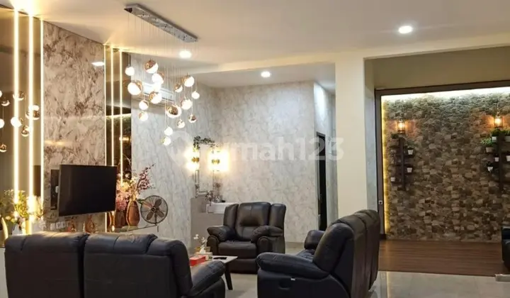 Rumah Pluit Rapi Siap Huni