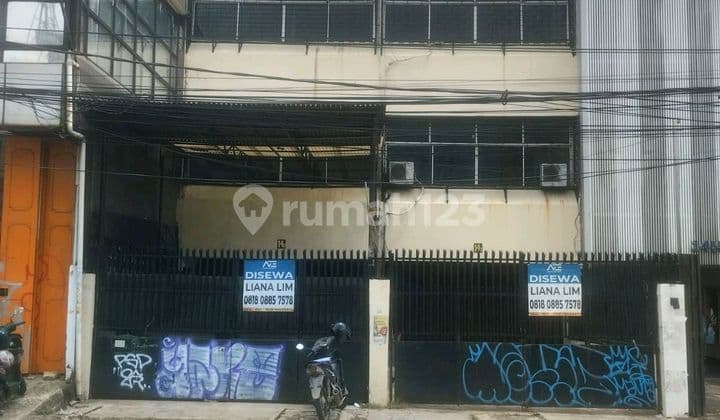 Ruko Gandeng Bandengan Raya Hadap Jalan