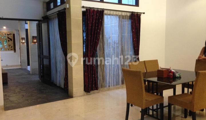 Rumah bagus siap huni di cluster eksklusif Villa Gading Indah - Kelapa Gading Jakarta Utara