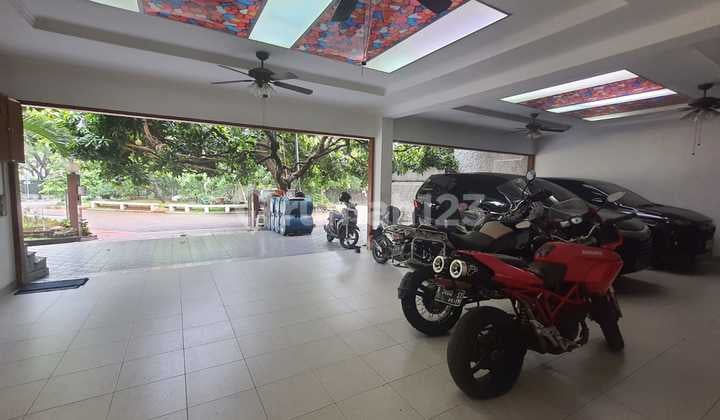 Ready-to-Occupy House in Exclusive Cluster Bukit Gaing Villa - Kelapa Gading, North Jakarta