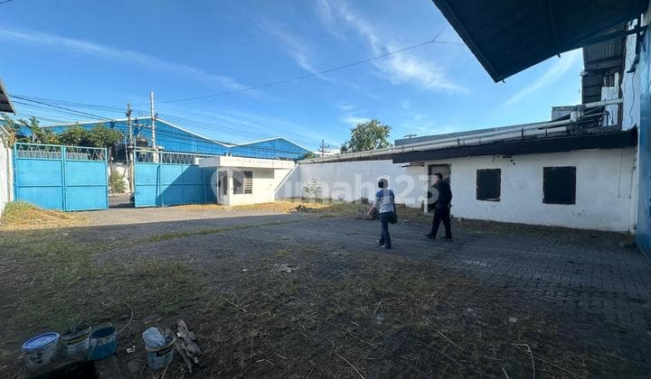 Gudang di Margomulyo Permai, Surabaya 1.050 M Bagus SHM Gudang Siap Pakai Double Gate Halaman Pribadi Akses Kontainer Siap Pakai Margomulyo Permai