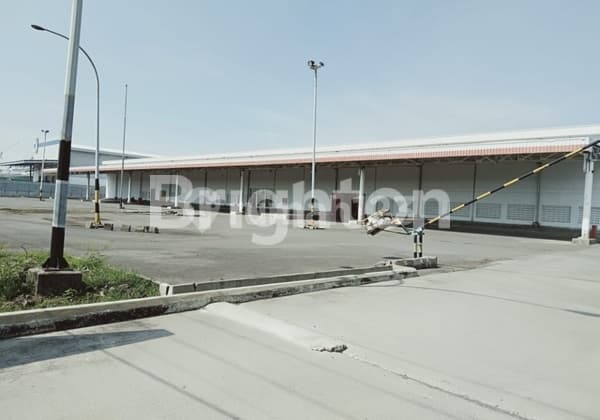 Gudang Siap Pakai Akses Kontainer Dekat Dengan Raya Margomulyo