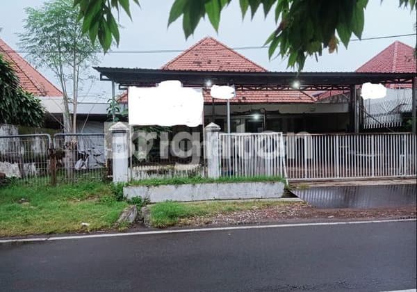 City Center House Land Count Step To Raya Darmo Cheap