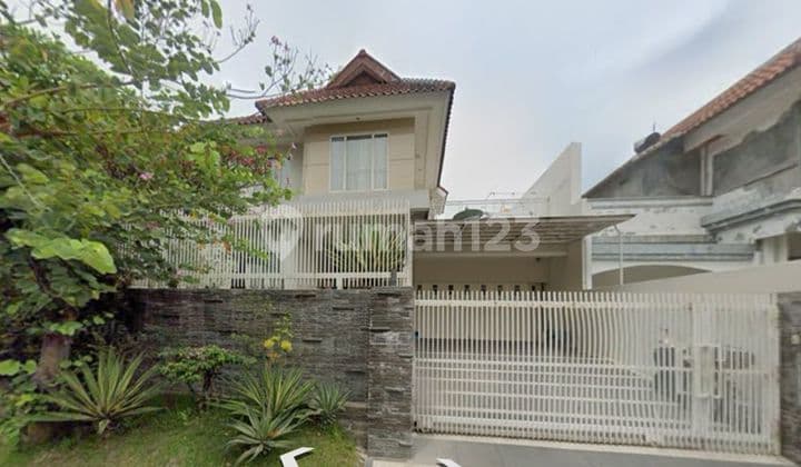 Rumah Graha Family Row Lebar American Style Siap Huni Cluster Elite Surabaya Barat
