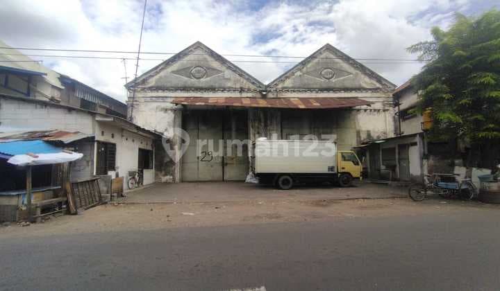 Strategic Road Zero Warehouse Container Access Kalimas Barat Warehouse North Surabaya Near Perak