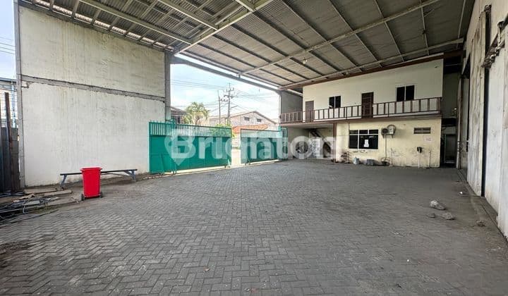 Gudang Siap Pakai Akses Kontainer Murah Main Road Kompleks Manukan Wetan