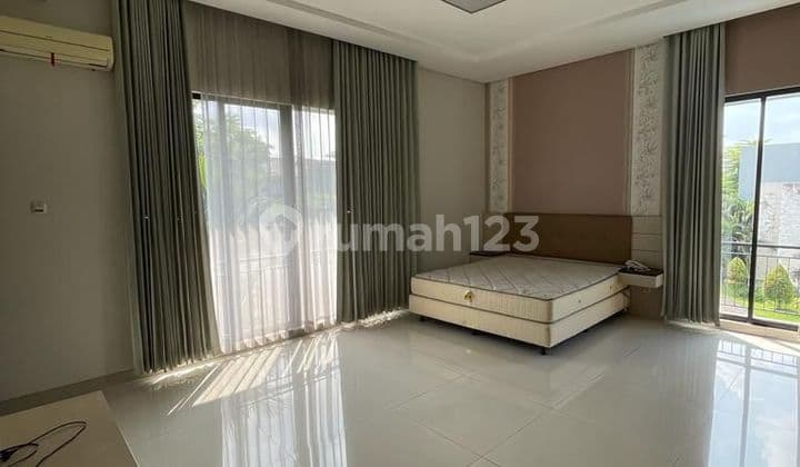 Rumah Kontrakan 2 Lantai Bagus Furnished SHM di Chofa Residence, Surabaya Rumah Minimalis Siap Huni Ada Swimming Pool Murah Chofa Residence Komplek Elite