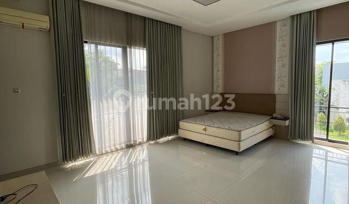 Rumah Kontrakan 2 Lantai Bagus Furnished SHM di Chofa Residence, Surabaya Rumah Minimalis Siap Huni Ada Swimming Pool Murah Chofa Residence Komplek Elite