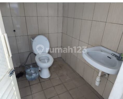 Gudang di Bumi Maspion Utara Romokalisari, Surabaya 1.150 m Bagus HGB Gudang Siap Pakai Double Gate Halaman Pribadi Dekat Tol Bumi Maspion Utara Romokalisari