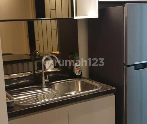 Apartemen Orchard Full Furnish Mewah Interior Corner View City and Pool