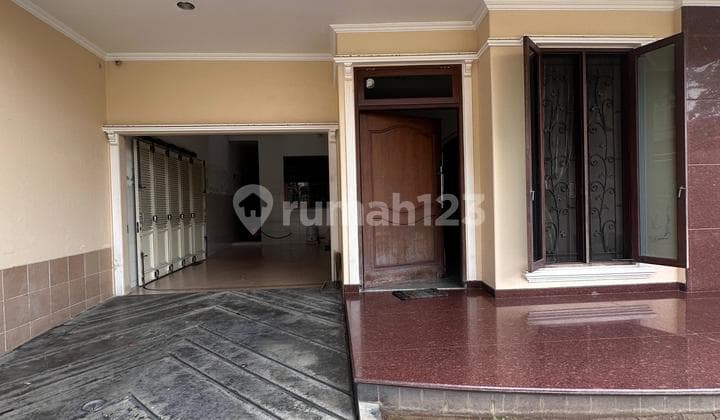 Rumah Klasik Siap Huni Row Lebar Dekat Raya Dharmahusada Mewah Kertajaya Indah