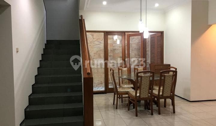Rumah furnished terawat dan siap huni di Setra Duta, Bandung