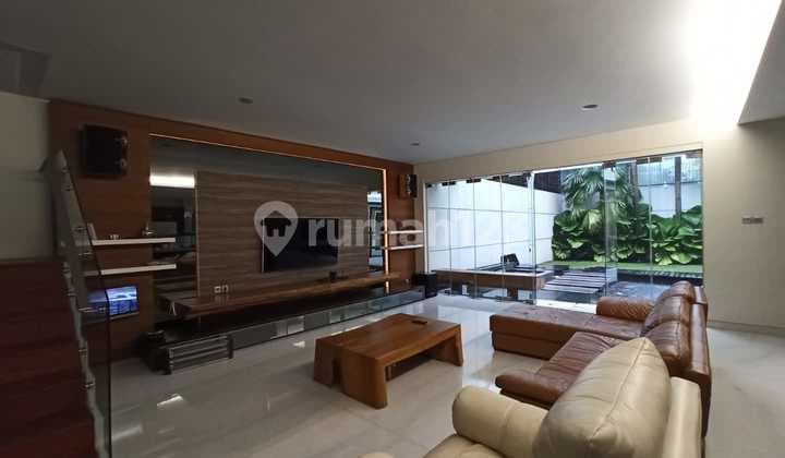 Luxurious Furnished 2-Story House in Batununggal Indah, Bandung