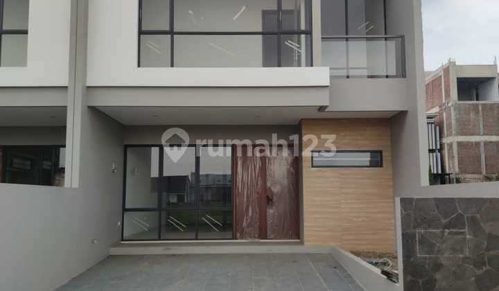 Rumah Baru 2 Lantai Modern Minimalis Cluster Setra Duta, Bandung