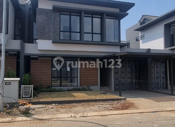 Modern luxury new house Tatar Nilapadmi in Kota Baru Parahyangan.