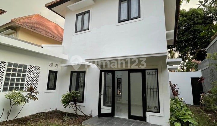 Rumah sangat rapih dan siap huni di Kota Baru Parahyangan Bandung