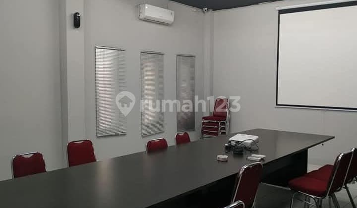 Building suitable for warehouse and office in Soekarno Hatta, Bandung.