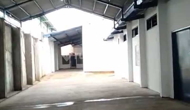 Gudang Bagus Lokasi Dekat Akses Tol di Satria Raya Caringin