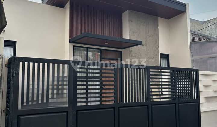 Rumah Baru Design Minimalis Modern di Taman Kopo Indah, Bandung