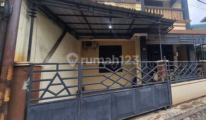 Dijual.via. Lelang Rumah. Jl.s.parman Waru