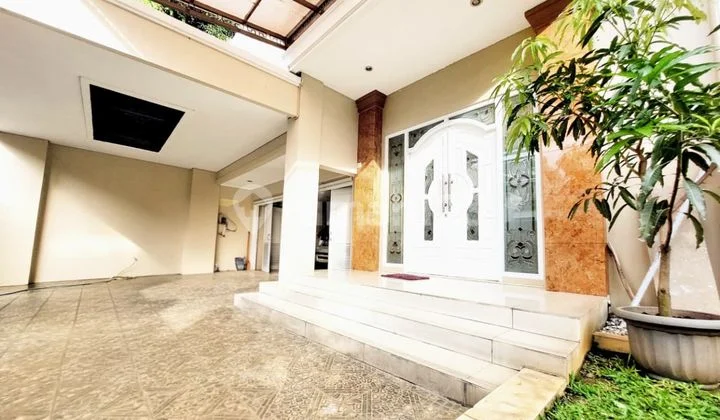 Sektor 3 Bintaro Rumah Bagus dan Mewah.