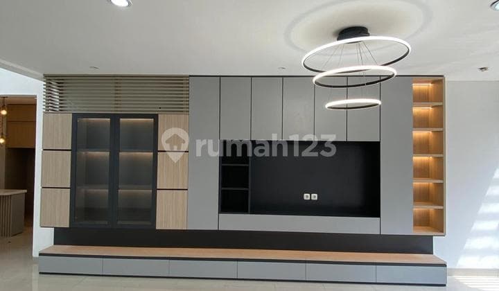 Rumah Bintaro Sektor 9 Ada Kolam Renang dan Furnish