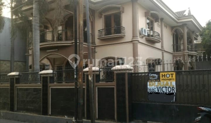 Price Drop!! Luxury House for Sale in Utan Kayu, East Jakarta