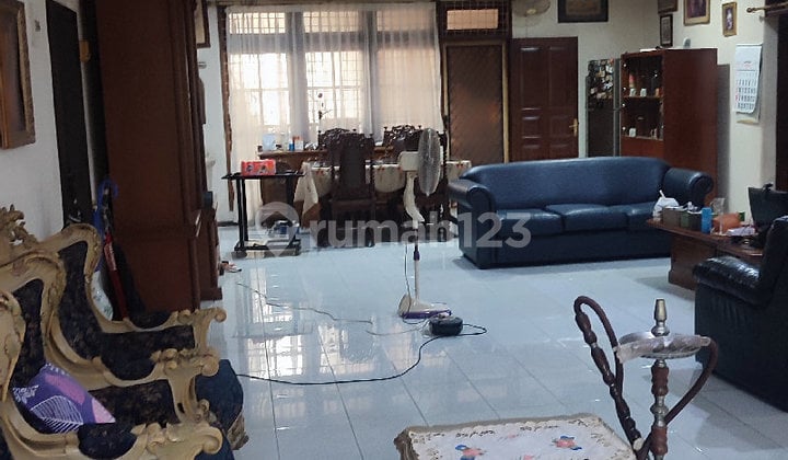 Selling Fast! House and Boarding House Just 5 Minutes to Station and Toll Gate