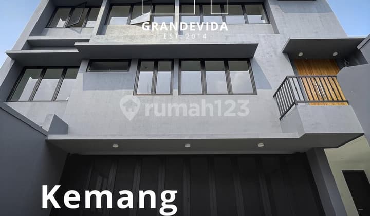 Brand New House Desigm Minimalis Tropis Bangunan 3 Lantai Plus Rooftop Di Kemang