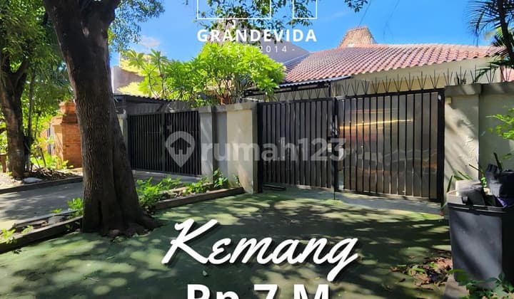 HOUSE IN KEMANG, STRATEGIC LOCATION, WIDE FRONT ROAD INSIDE THE COMPLEX