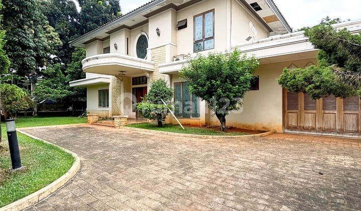 Rumah Mewah Dengan Tanah Luas Posisi Hook Pondok Indah