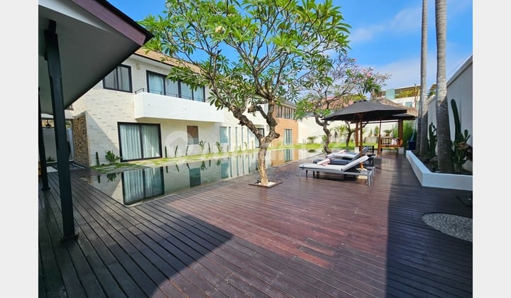 7 Bedroom Luxury Villa Modern Minimalist Style