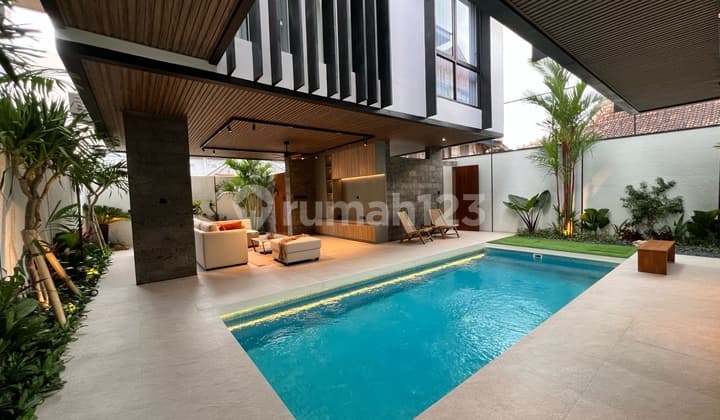 Brand New 3bedooms Modern Luxury Villa In The Prime Location Area Berawa Canggu