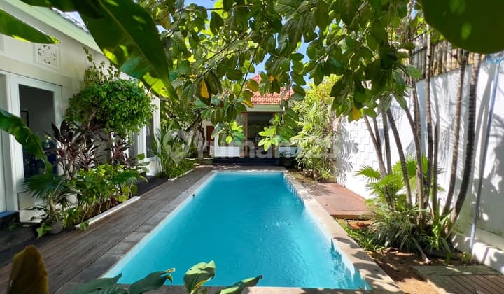 3 Bedrooms Strategic Location At Kerobokan